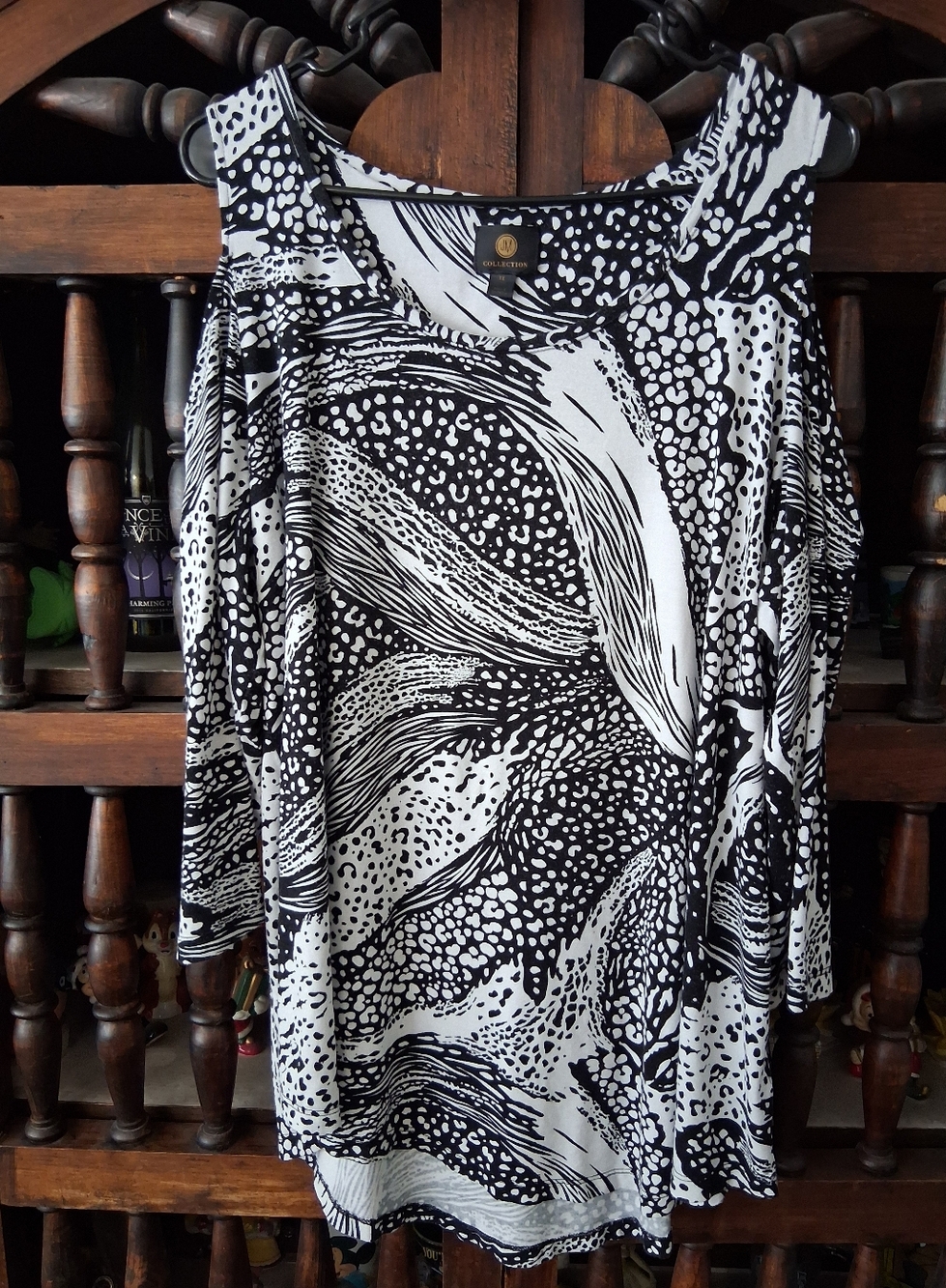 JM Collection Cold Shoulder Top